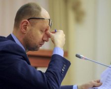 Головне за ніч: затримання Яценюка та ціна Нового року в Україні