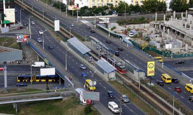 Киян змусять намотувати кілометри: рух обмежено, - як об'їхати