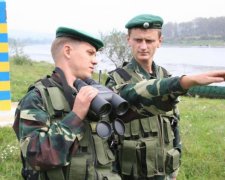 На границе задержали засланного казачка террористов "ДНР": видео