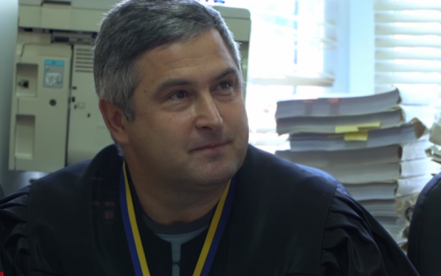 Остап Бендер українського правосуддя: як заробляють мільйони на службовому житлі