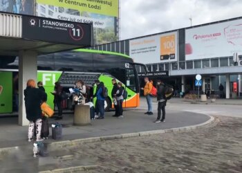 Заробітчани, фото: скріншот з відео