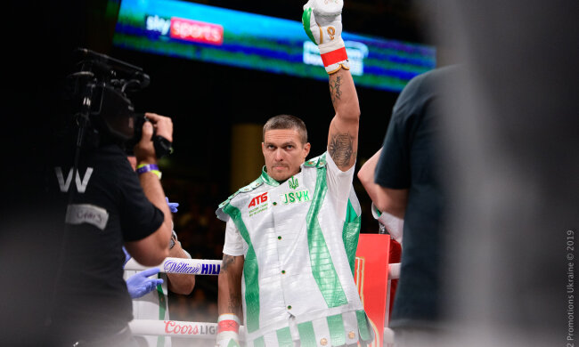 Усик поделился планами в хэвивейте: "Это только начало"