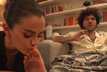 Селена Гомес и Бенни Бланко, кадр из подкаста