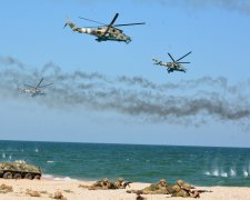 Боевая авиация прикрыла корабли на Азовском море: шли через лед и туман