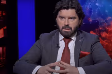 Скриншот к видео с канала "Politeka Online" в YouTube