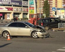 Три иномарки столкнулись в Харькове - четыре человека в больнице (фото, видео)