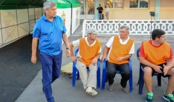  Майбутнє Луческу в «Шахтарі» вирішиться в травні