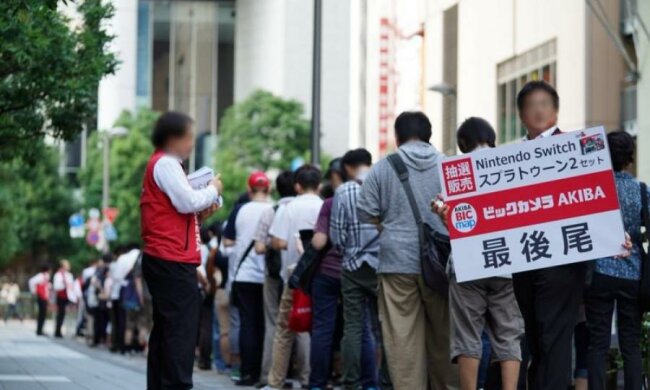 Очереди и талоны: японцы погрузились в СССР ради культовой игрушки