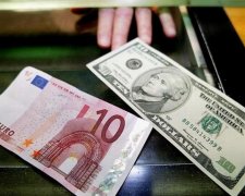 Курс валют на 2018 год: доллар по 30 - больше не шутка