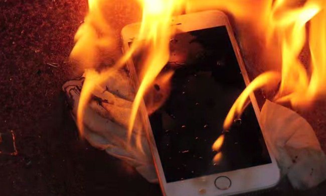 iPhone X мало не спалив власницю живцем: фото