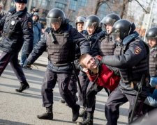 У мережі з'явилося відео масових арештів в Москві