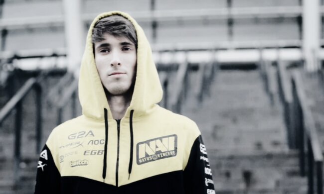 Бот Маска помірявся силами з українським чемпіоном