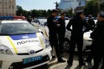 У Києві чоловік пістолетом погрожував поліцейським
