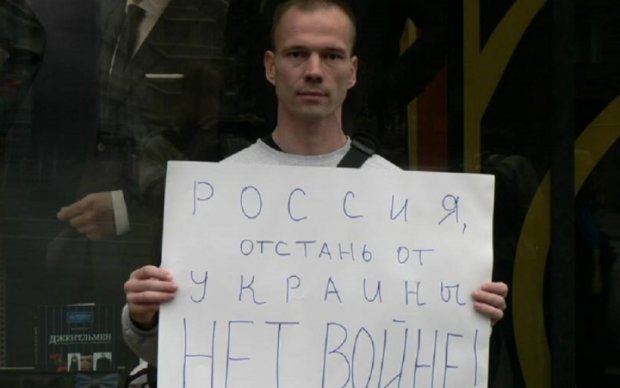 Вежливые люди: российские тюремщики извинились перед Дадиным