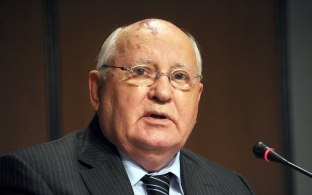 Горбачов назвав умови переходу від "холодної" війни до "гарячої"
