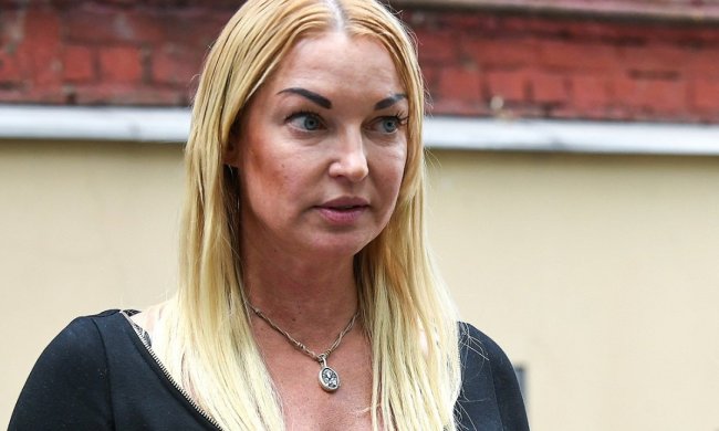 Волочкова голяка застрягла у льодах: треба кидати пити