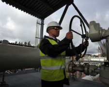 Одне з трьох: українцям розповіли, як подорожчає газ