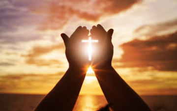 Рождественский пост 2025: молитвы, которые изменяют сердце и слова, которые должны прочитать каждый в эти дни до 25 декабря