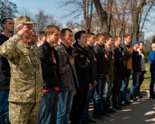 Новые правила призыва в ВСУ: скоро будут забирать старшеклассников?
