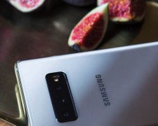 Samsung Galaxy S10 попал в руки инсайдера: видео