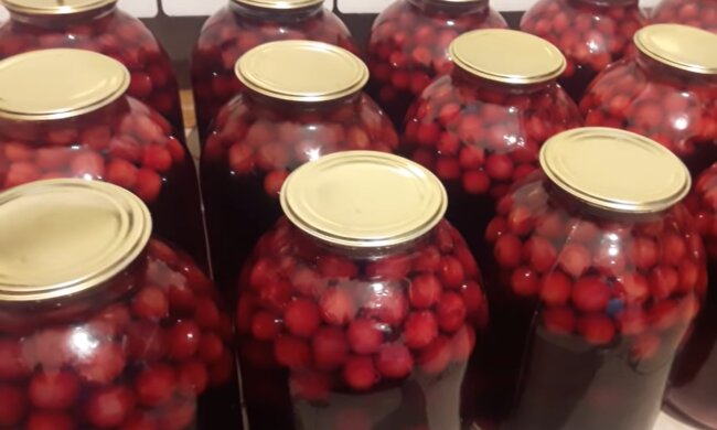 Компот з вишні, скріншот: YouTube