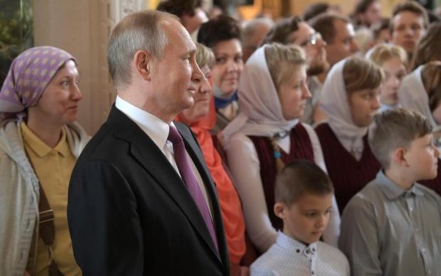 Моліться: Путін розігнав росіян по кутах і позбавив надій