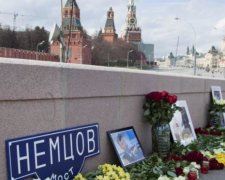 Москвичі відновили меморіал Нємцову до 100 днів з його загибелі