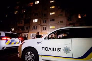 Дитина ночувала під під'їздом: 18-річна горе-мати з Франківська позбулася малюка і пустилася берега