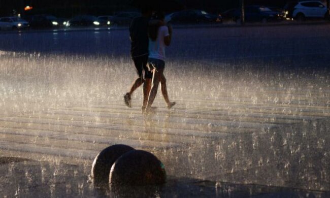 Погода на выходные: стихия принесет долгожданный презент, но не всем