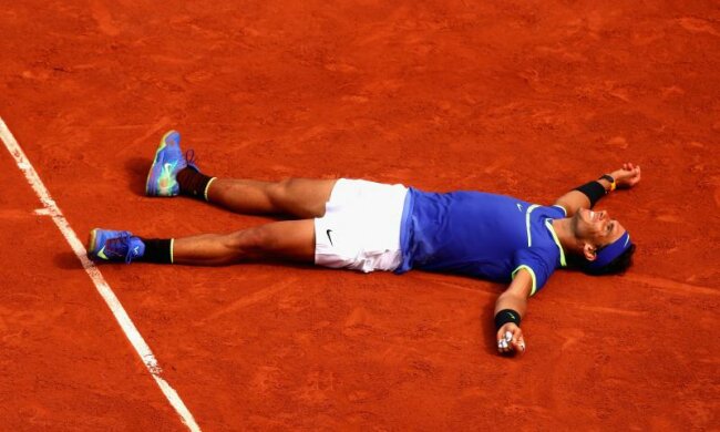 Надаль легко обыграл Вавринку и стал десятикратным чемпионом Ролан Гаррос