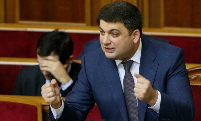 Головне за день середи 28 серпня: відставка Гройсмана, Богатирьова за ґратами і наїзд Коломойського на "Слугу народу"