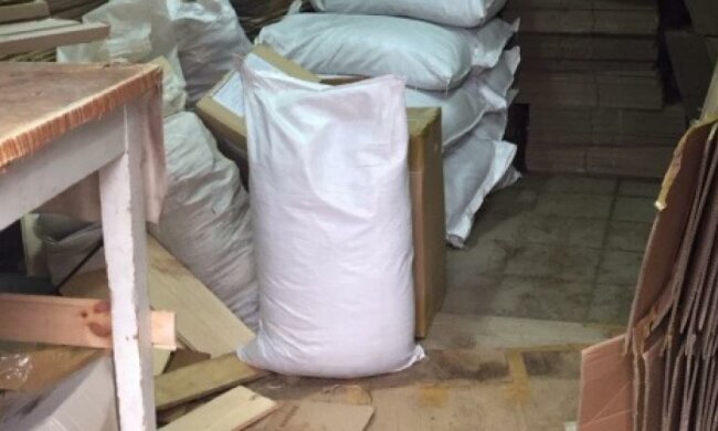 Підпільний кавовий "завод" у Києві продав продукції на 20 млн грн