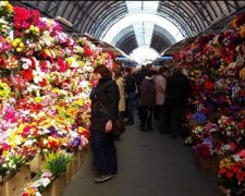 Церква проти бізнесу: українців закликали відмовитися від штучних квітів