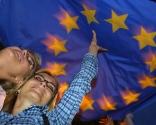 Українці поділились своїми думками про безвіз: відео