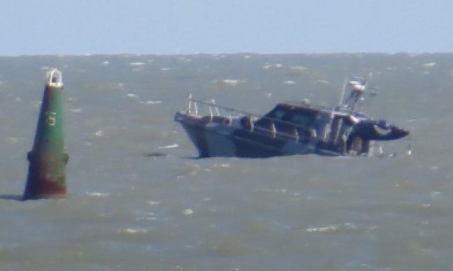 Помер постраждалий від вибуху катера в Маріуполі 