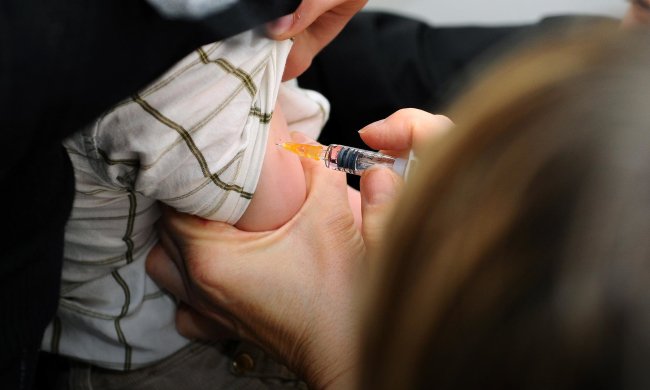 Украину накроет вспышка смертельной инфекции: родителей призвали не пускать детей в школу