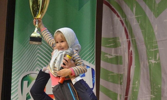 Маленькая волынянка завоевала кубок КВН (фото)