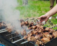 Майские праздники: шеф-повар поделился рецептом идеального шашлыка