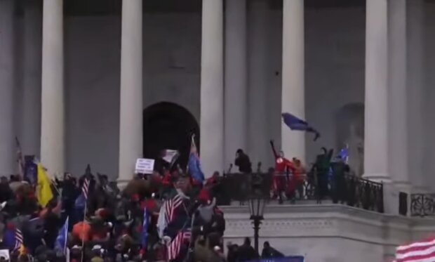 Протесты в США, кадр из видео