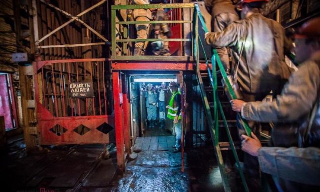 Митинг в подземелье: когда украинским горнякам вернут многочисленные долги