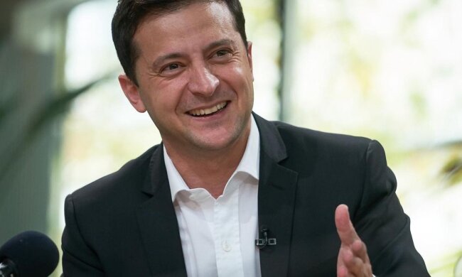 Зеленський показав жест пальцями українцям в Антарктиді