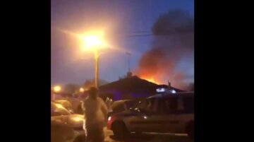 Самолет в Иркутске врезался в жилой дом. Фото: скриншот с видео