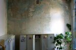 Дірявий дах і стіни з грибком: дитячий садок "європейського" Львова показали у всій красі