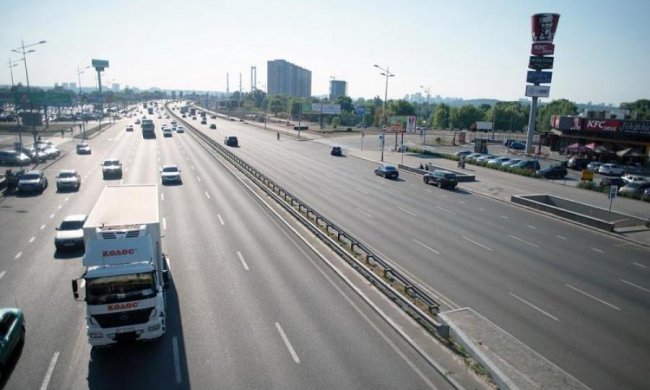 Лучше никуда не ехать: спасатели оставили украинцев наедине со стихией