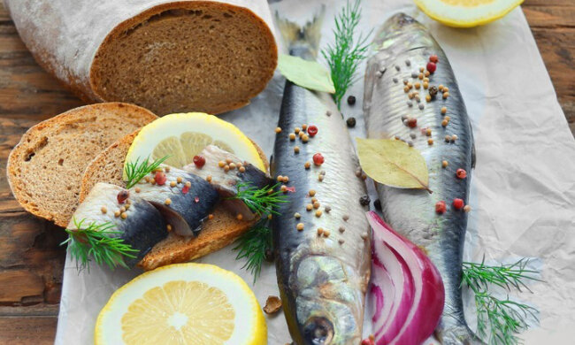 Ловись большая и маленькая: рецепт пряного посола речной рыбы