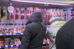 Українці у супермаркеті, фото: Знай.ua