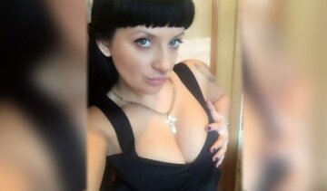 Російська поліцейська втратила роботу через відверте відео 
