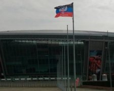Бойовики вивісили свою ганчірку над віджатою Донбас Ареною