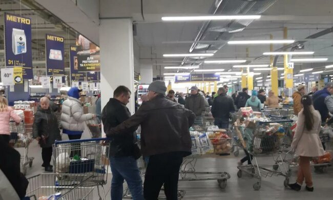 черги в супермаркеті, фото з Telegram
