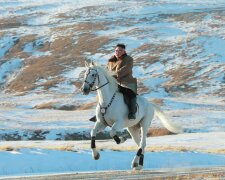 Кім Чен Ин видерся на священну гору на білому коні